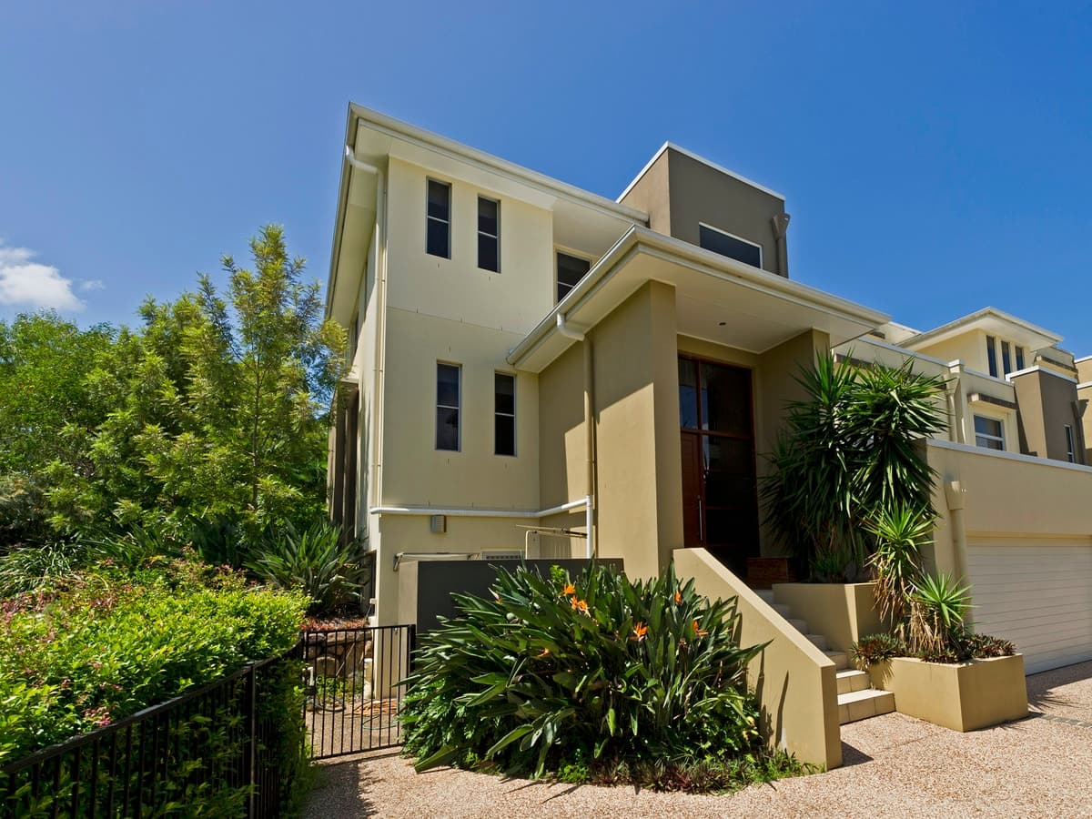 Circa Vista Dr, Benowa, Benowa - Image 1