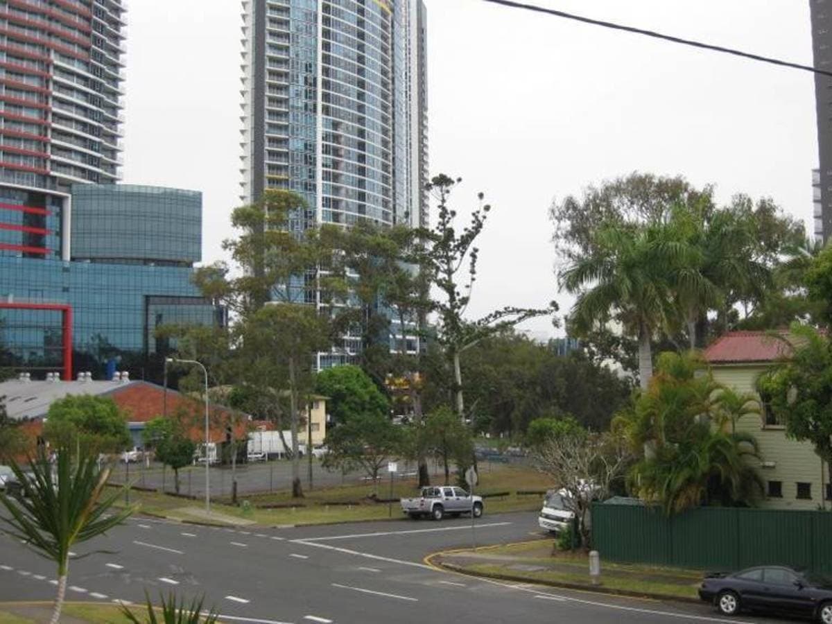 5 / 6 Garden St, Southport, Southport - Thumbnail 2
