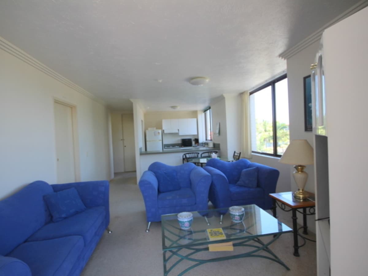Fairway Dr, Clear Island Waters, Clear Island Waters - Thumbnail 3