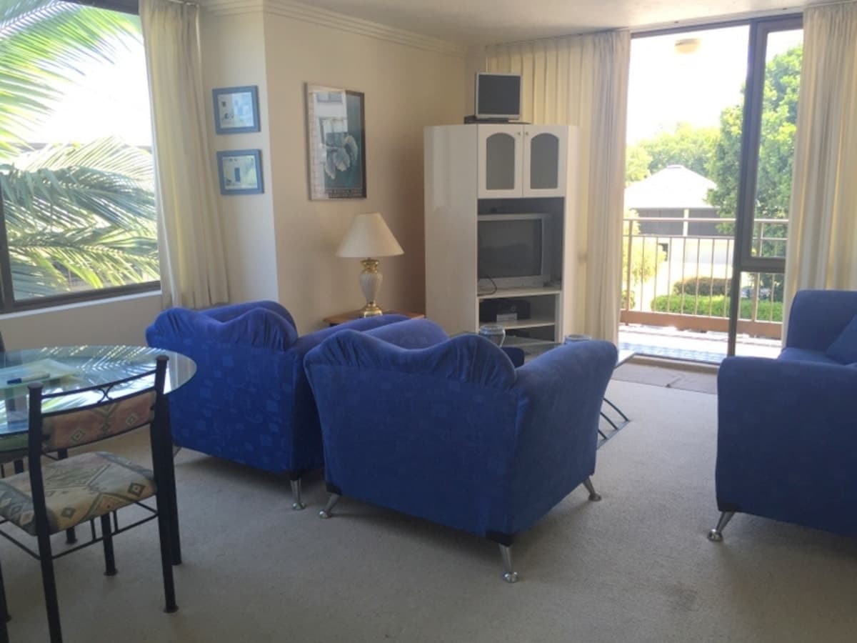 Fairway Dr, Clear Island Waters, Clear Island Waters - Thumbnail 4