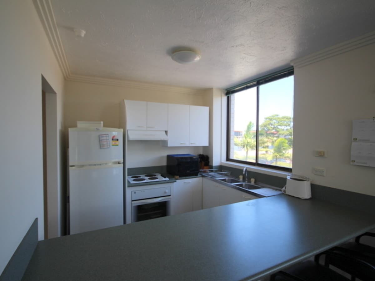 Fairway Dr, Clear Island Waters, Clear Island Waters - Thumbnail 5