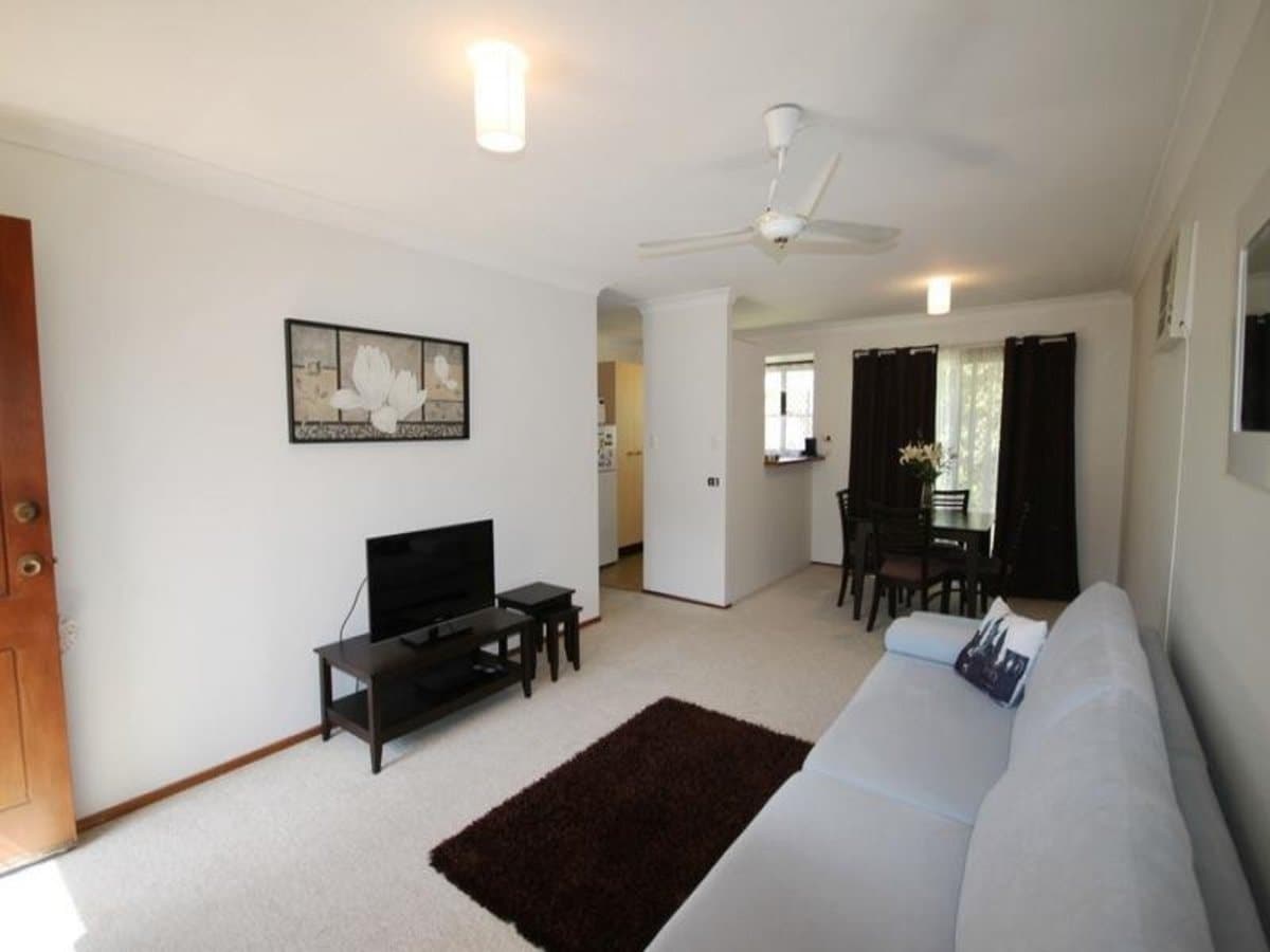 60 / 37 St Kevins Ave, Benowa, Benowa - Image 1