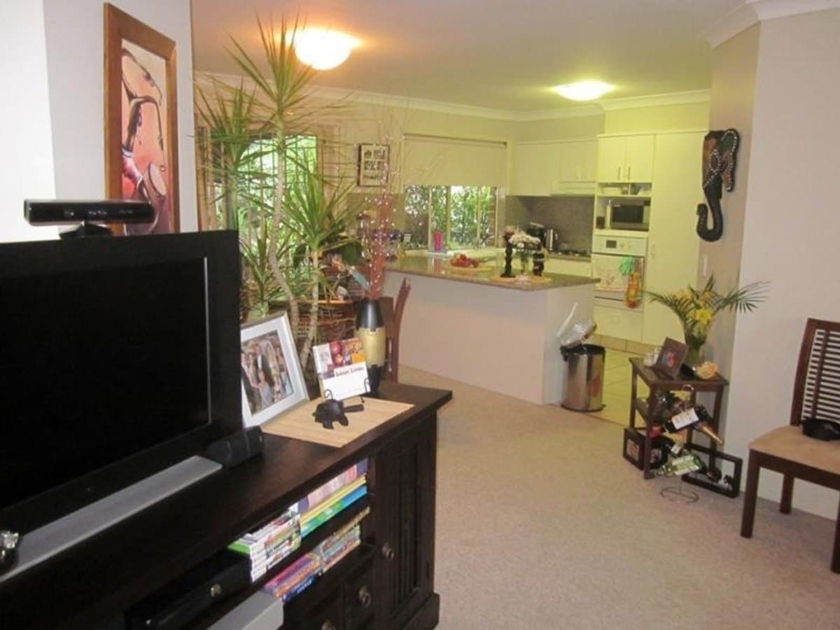 60 / 38 Murev Way, Carrara, Carrara - Thumbnail 6