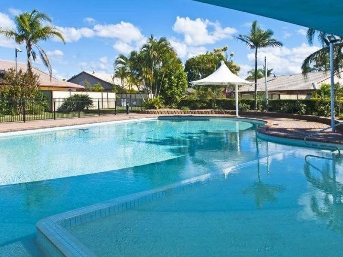 128 Benowa Rd, Southport, Southport - Image 1