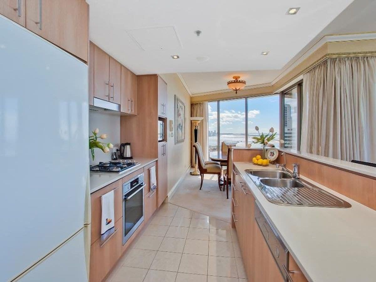 1201 / 50 Marine Parade, Southport, Southport - Thumbnail 8