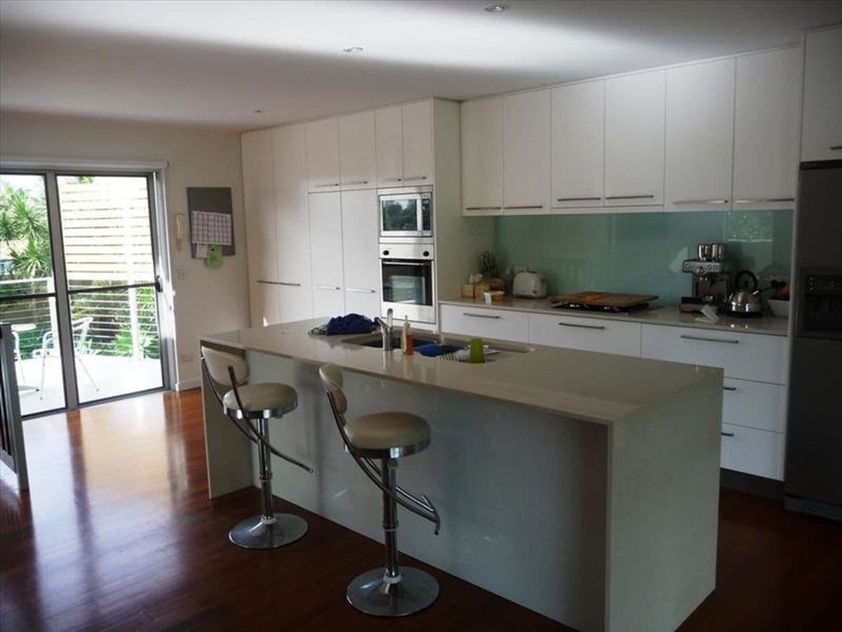 127 Benowa Rd, Southport, Southport - Image 1