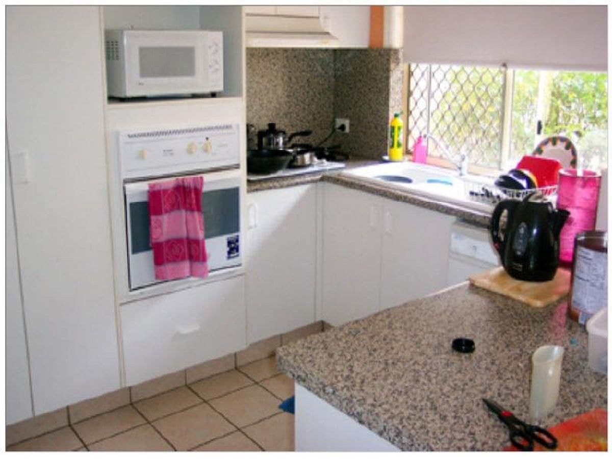 38 Murev Way, Carrara, Carrara - Thumbnail 3
