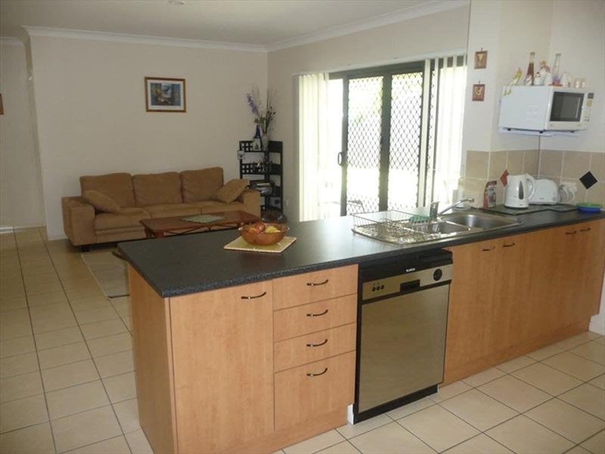 11 Stockdale St, Pacific Pines, Pacific Pines - Thumbnail 5