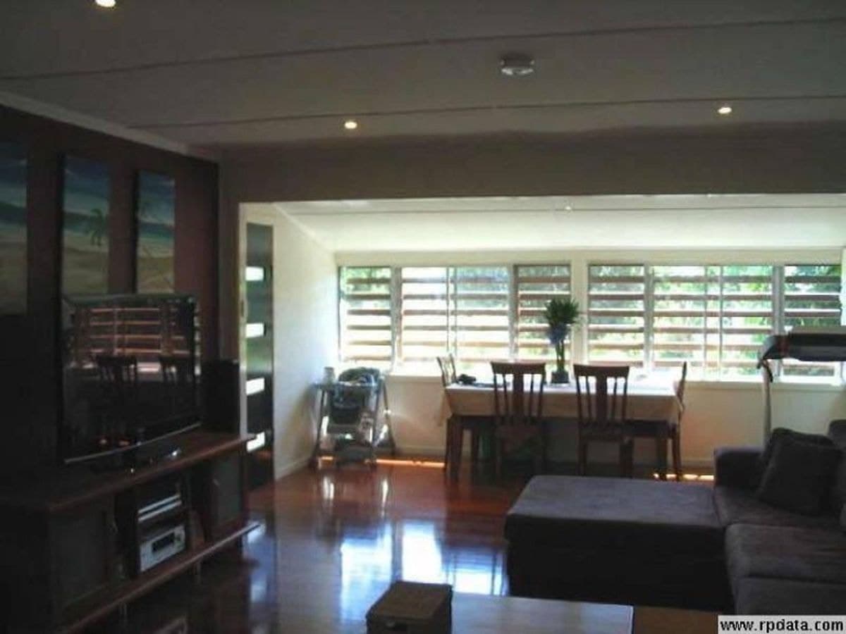 38 Allan St, Southport, Southport - Thumbnail 5