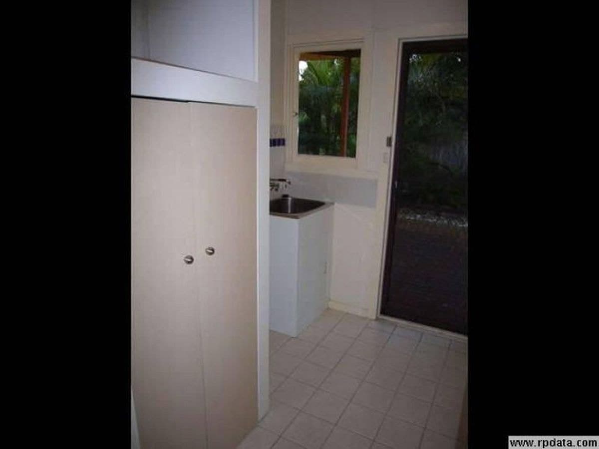 38 Allan St, Southport, Southport - Thumbnail 6