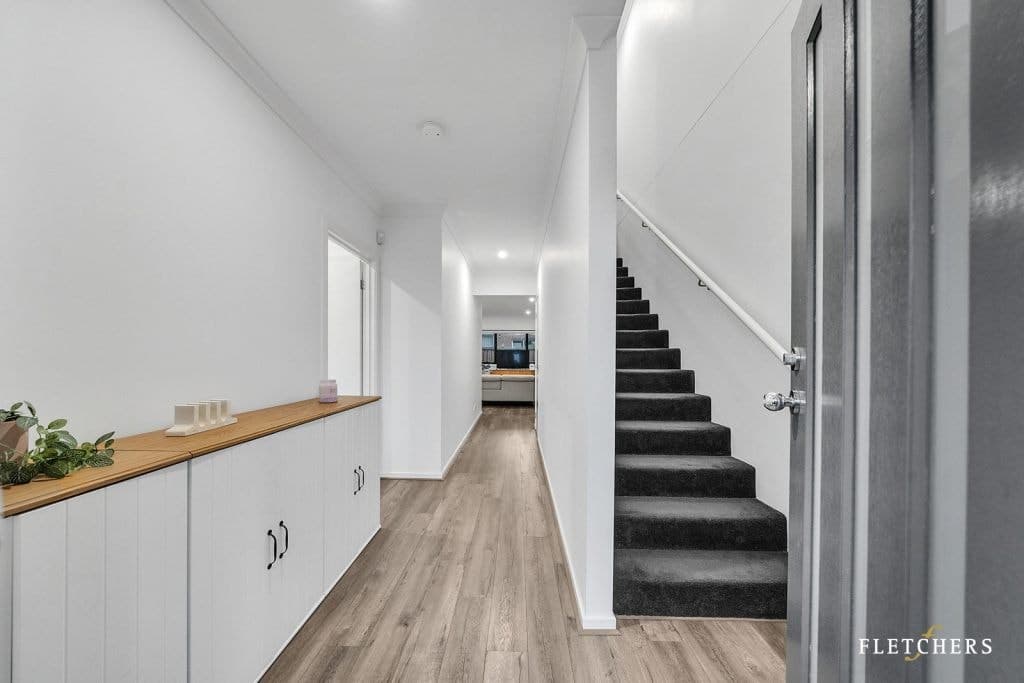 30 Woodbury Street, Williams Landing, VIC, 3027, Williams Landing - Thumbnail 4
