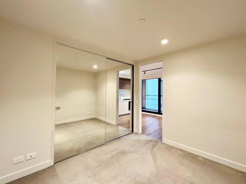 811/2 Claremont Street, South Yarra, VIC, 3141, South Yarra - Thumbnail 2