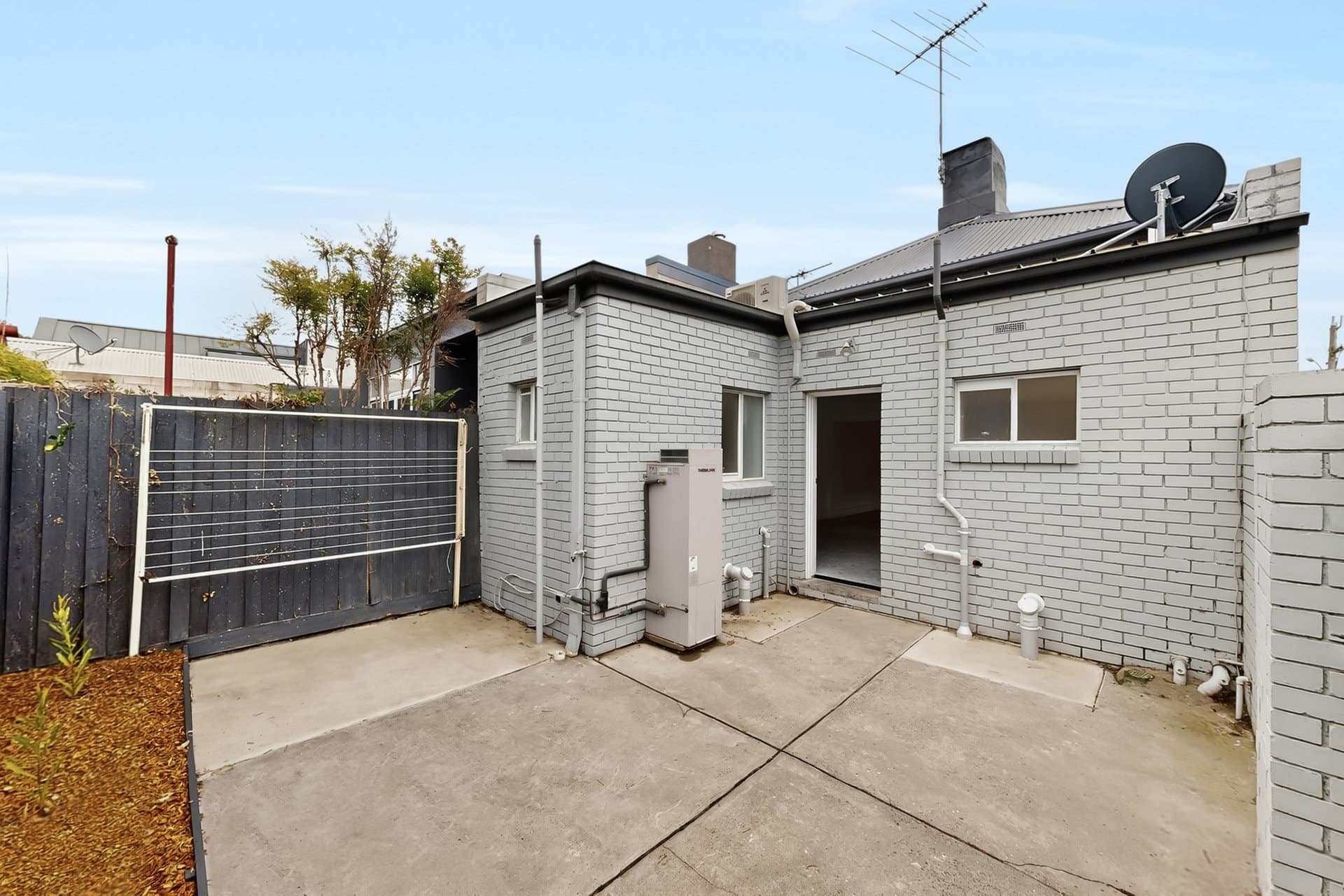 35 Finlay Street, Albert Park, Albert Park - Image 1