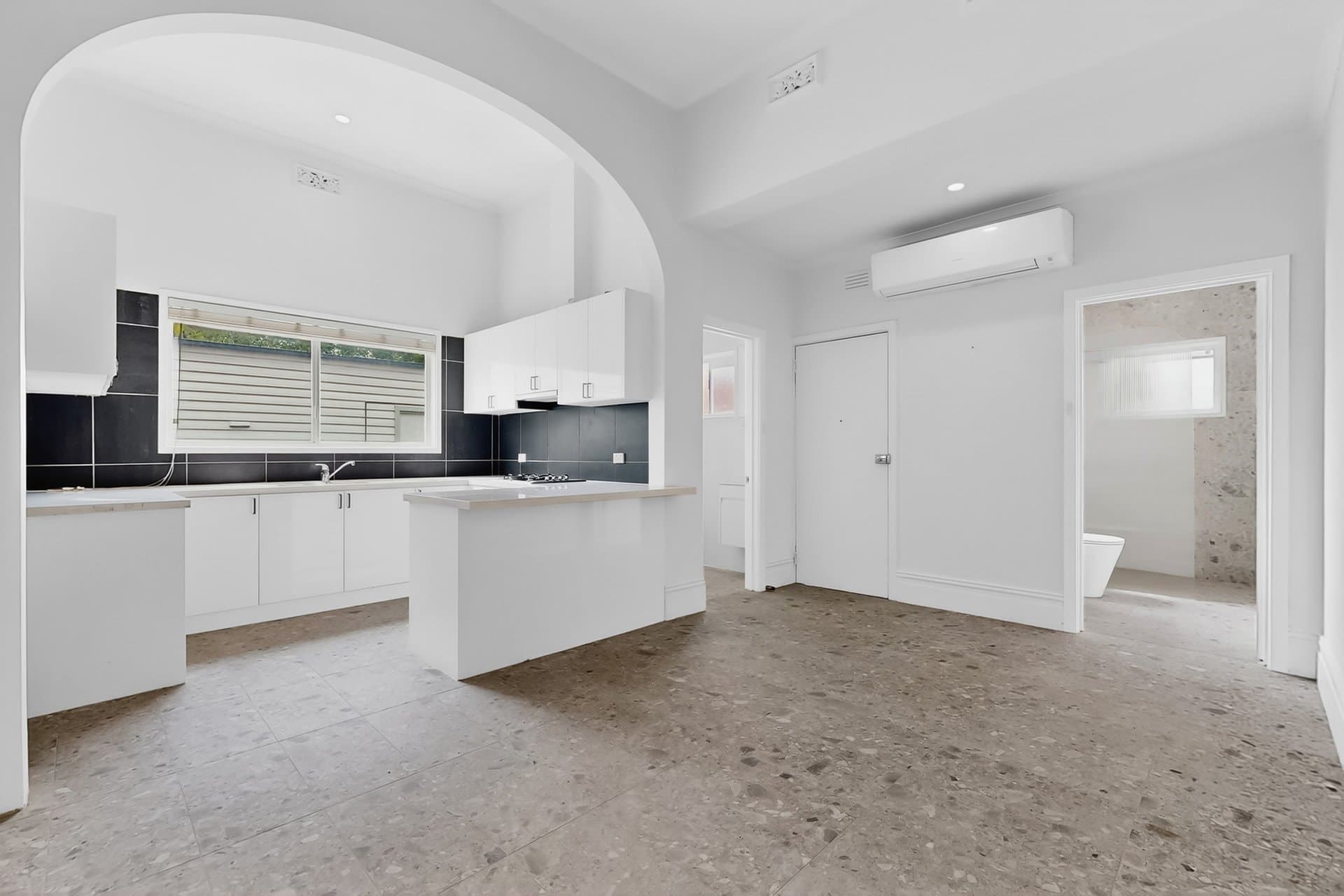 35 Finlay Street, Albert Park, Albert Park - Thumbnail 2