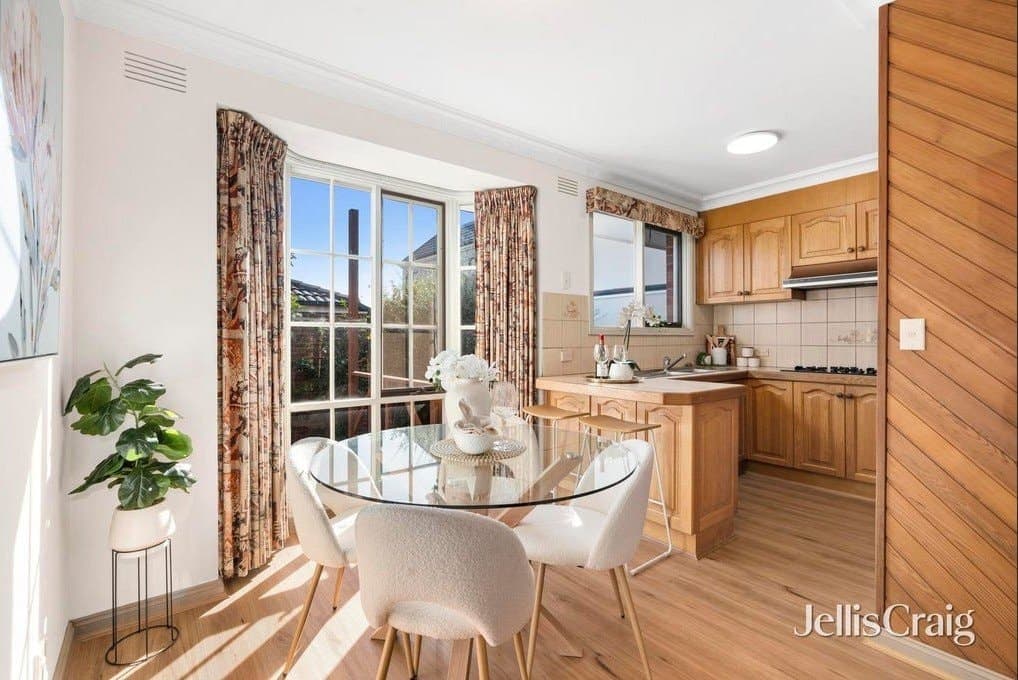 9A Ian Grove, Mount Waverley, Mount Waverley - Thumbnail 4