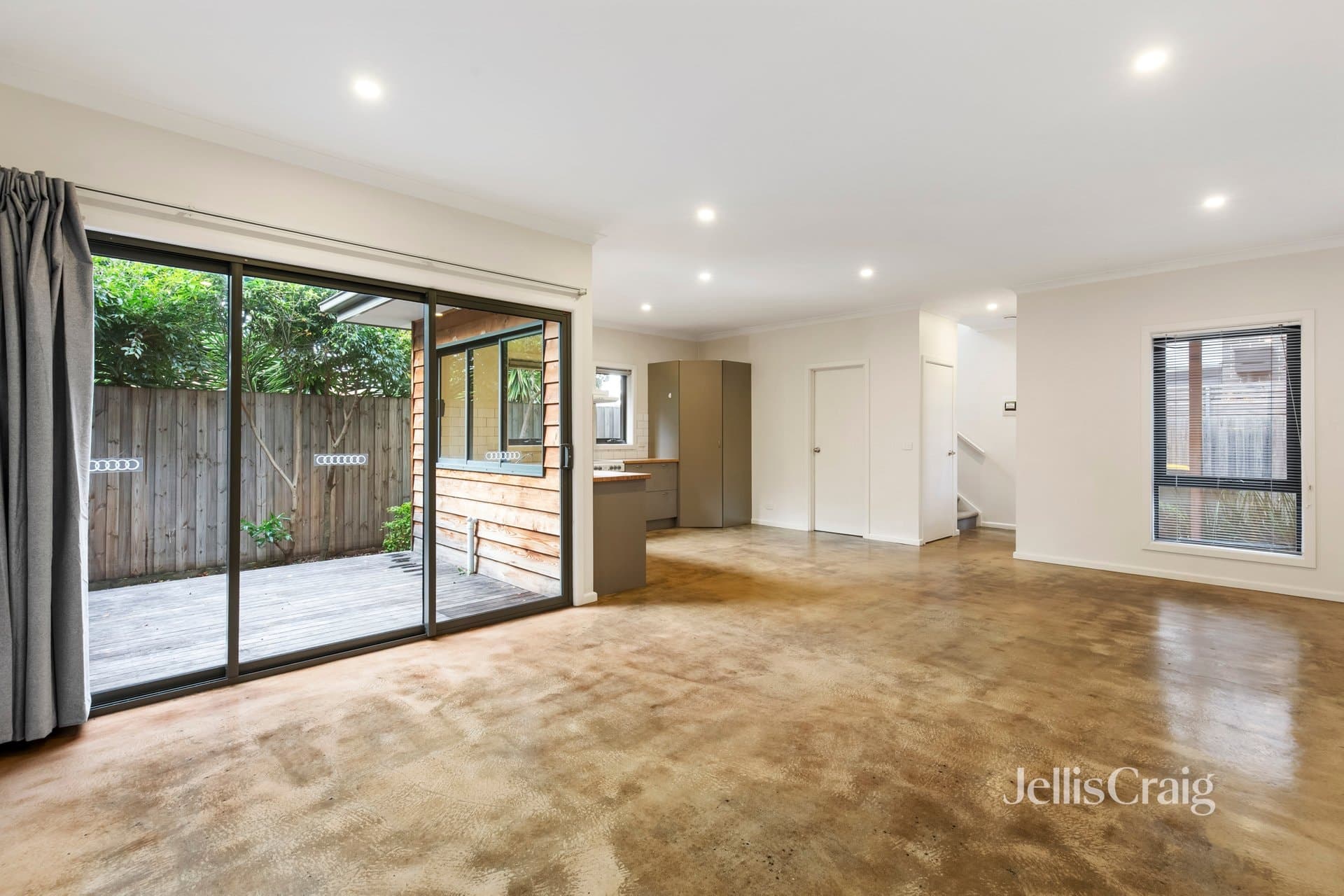 10A Burns Grove, Kingsbury, Kingsbury - Thumbnail 5