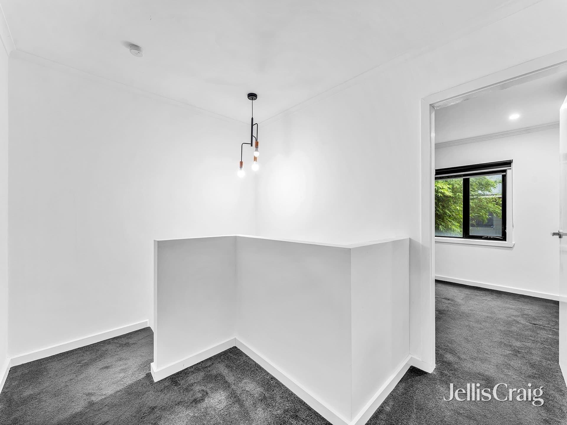 2/215 High Street Road, Ashwood, Ashwood - Thumbnail 3
