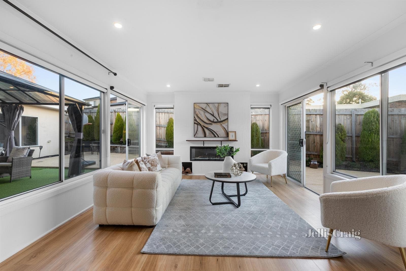 2 Clovelly Court, Mount Waverley, Mount Waverley - Thumbnail 4