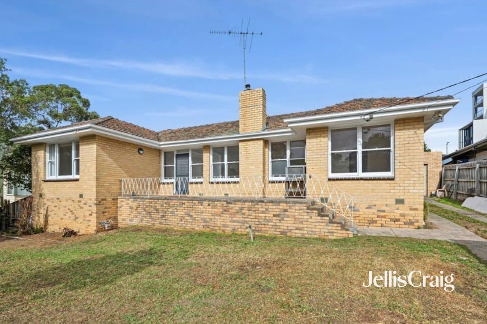 14 Joyce Avenue, Greensborough, Greensborough - Thumbnail 2