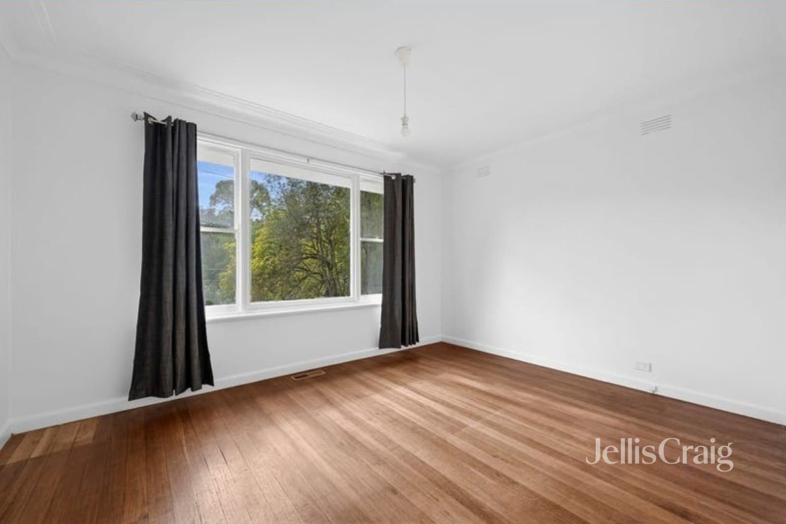 14 Joyce Avenue, Greensborough, Greensborough - Thumbnail 3