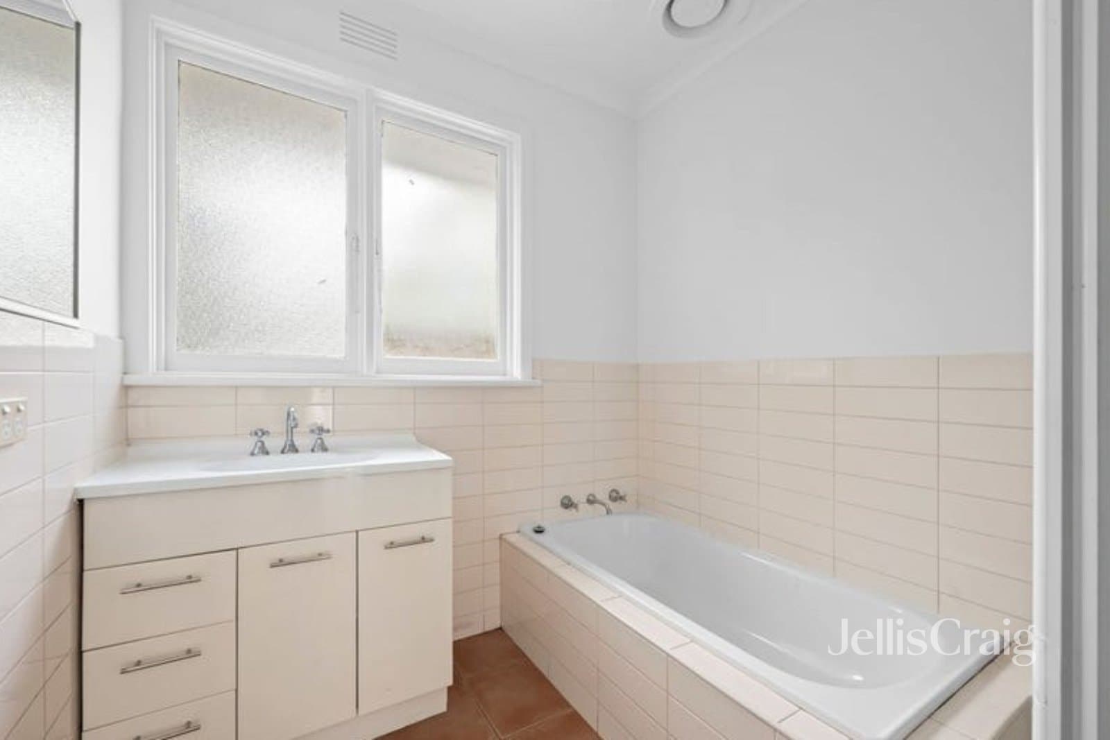 14 Joyce Avenue, Greensborough, Greensborough - Thumbnail 4