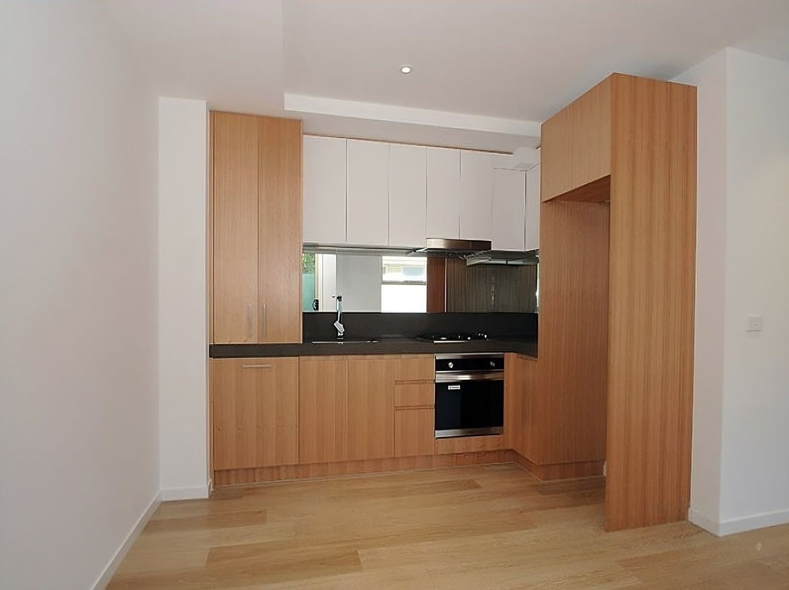 102/6 Kokaribb Road, Carnegie, Carnegie - Thumbnail 2