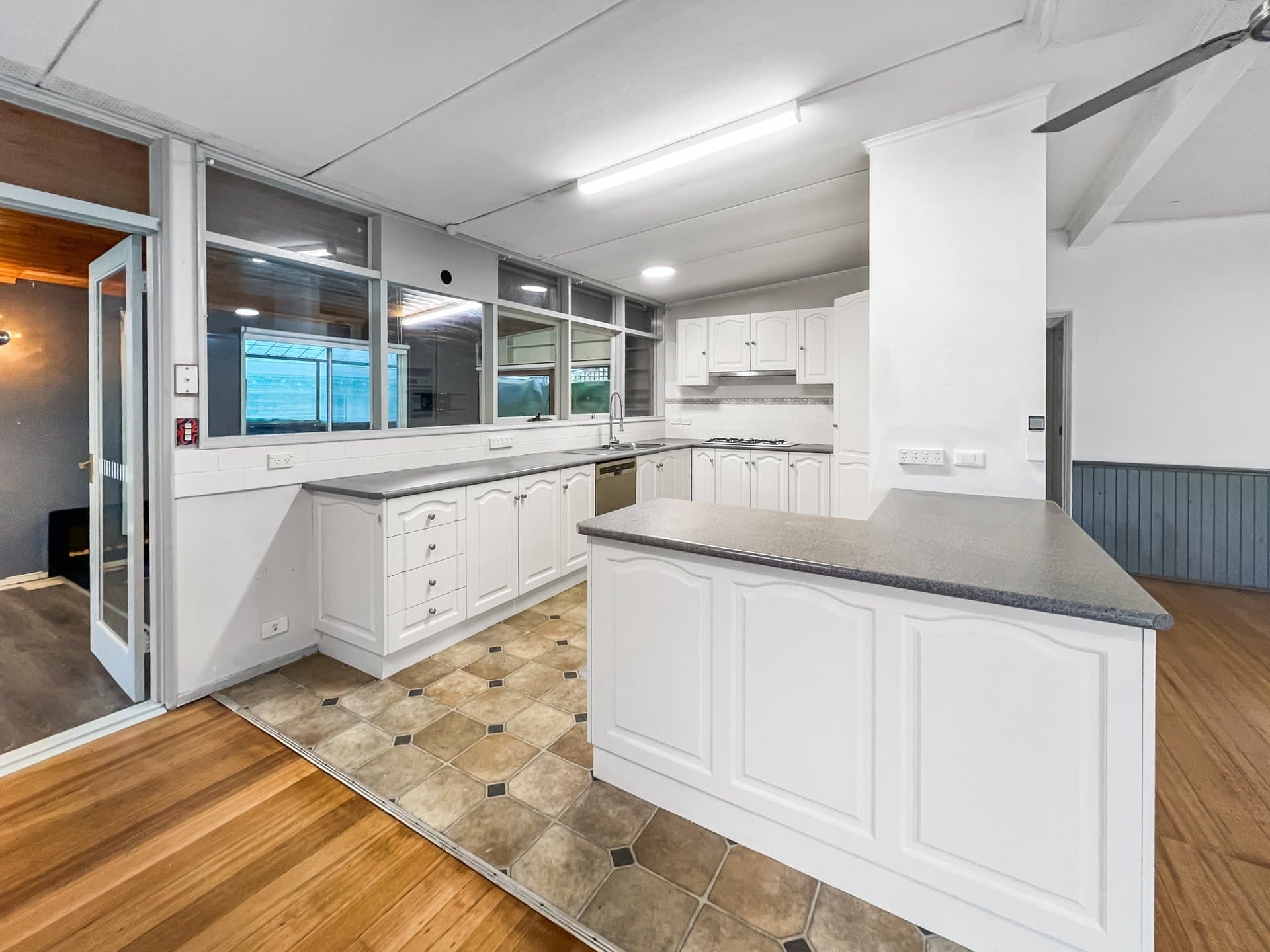 325 High Street, Belmont, Belmont - Thumbnail 5