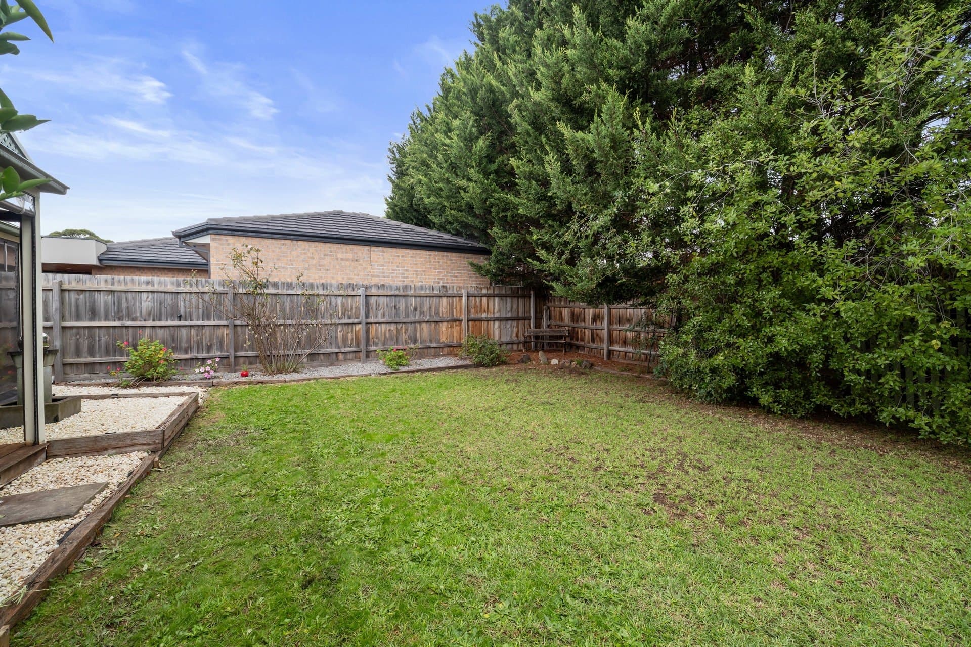 7 Sunray Court, Croydon, Croydon - Image 1