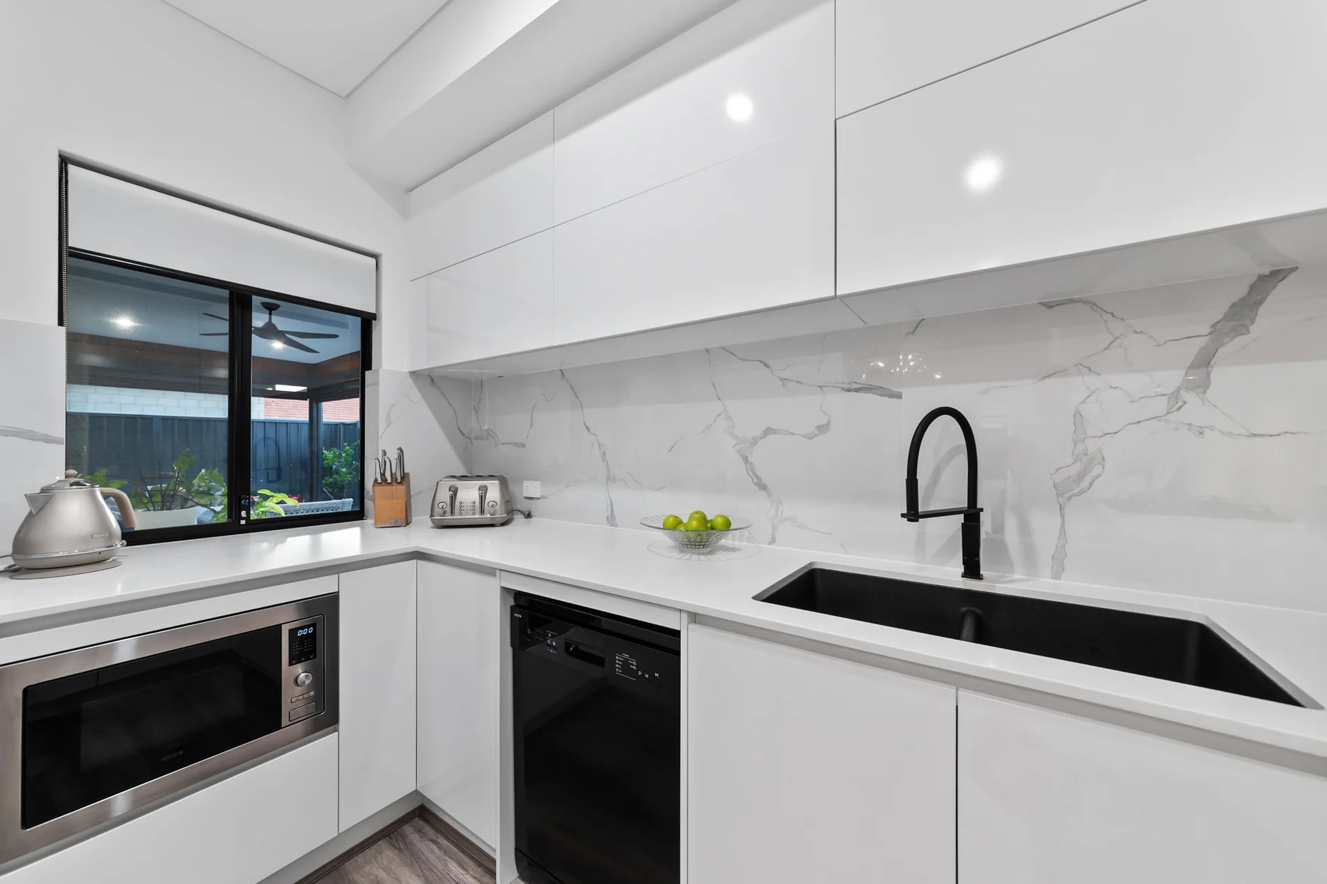 6/27 Falkirk Avenue, MAYLANDS WA 6051, Bedford - Thumbnail 4