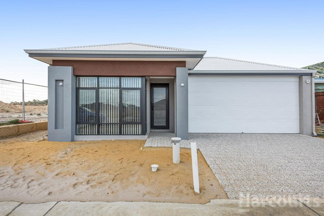 4 Stilwell Road, LAKELANDS, WA 6180, Lakelands - Image 1