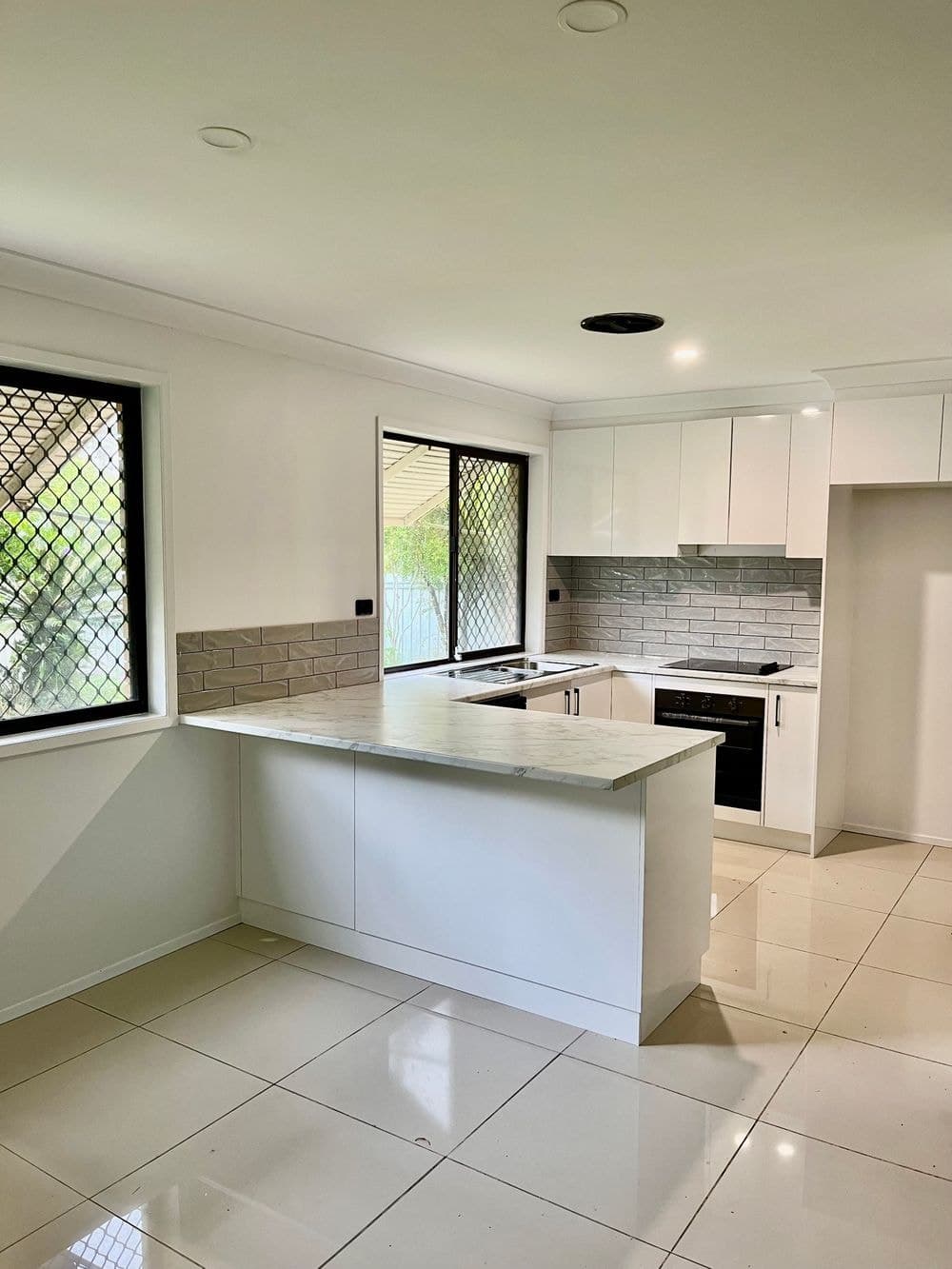 EAGLEBY QLD, Eagleby - Thumbnail 2