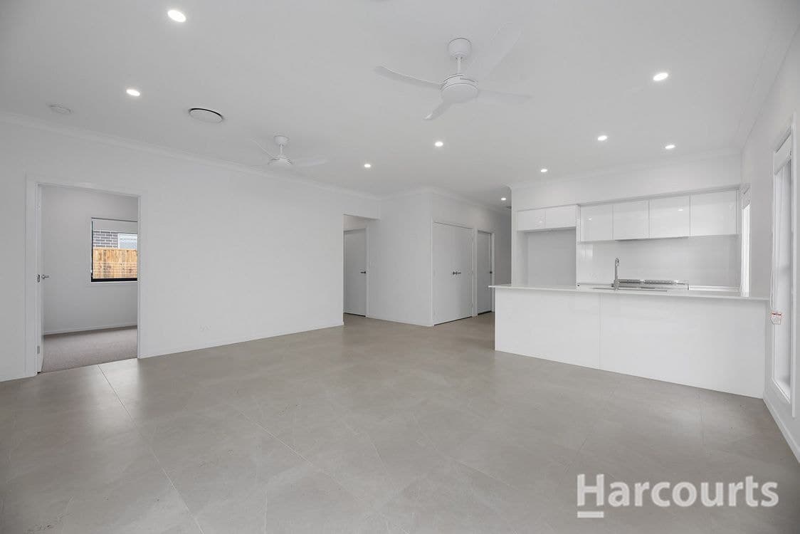 28 Yellow Robin Circuit, Morayfield, QLD 4506, Morayfield - Thumbnail 3