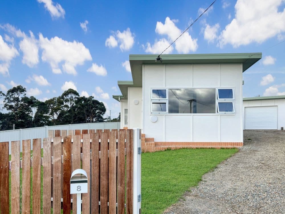 8 Helen Grove, ST HELENS, TAS 7216, St Helens - Thumbnail 2