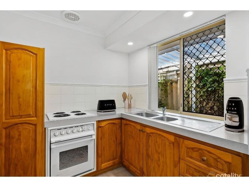 20B Pentland Crescent, DUDLEY PARK, WA 6210, Dudley Park - Thumbnail 7