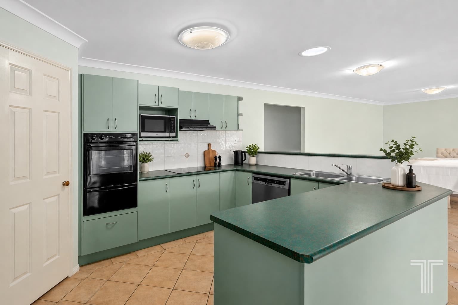 1 Alpena Close, Carindale, Carindale - Thumbnail 4