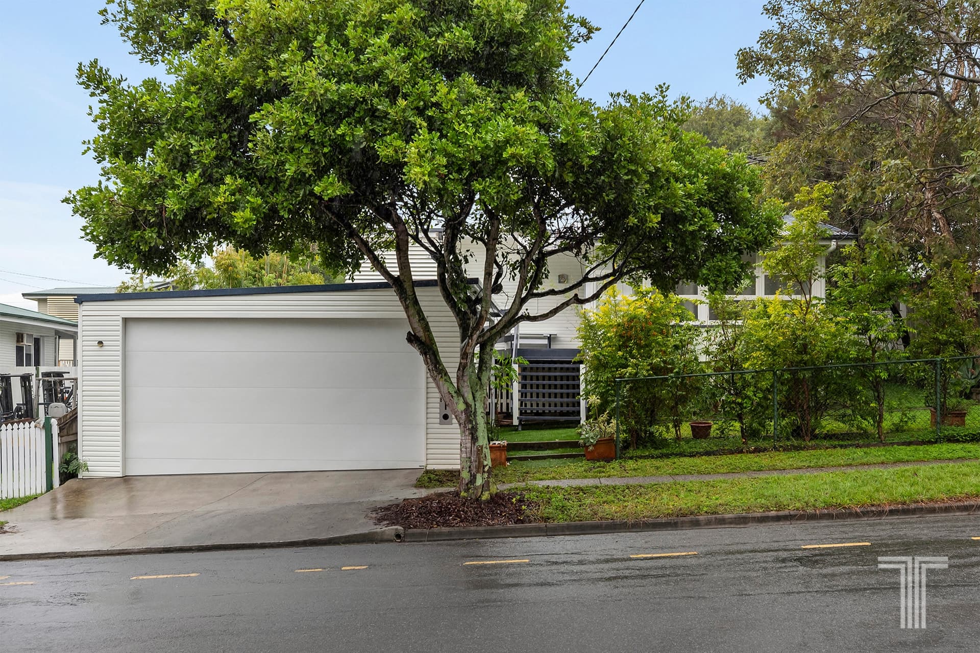 98 Bapaume Road, Holland Park West, Holland Park West - Image 1