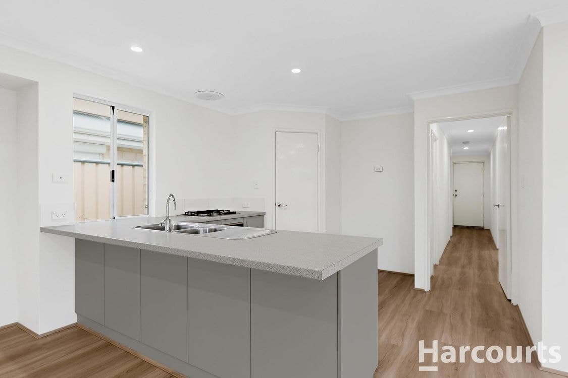 14 Wyperfeld Street, YANCHEP, WA 6035, Yanchep - Thumbnail 2