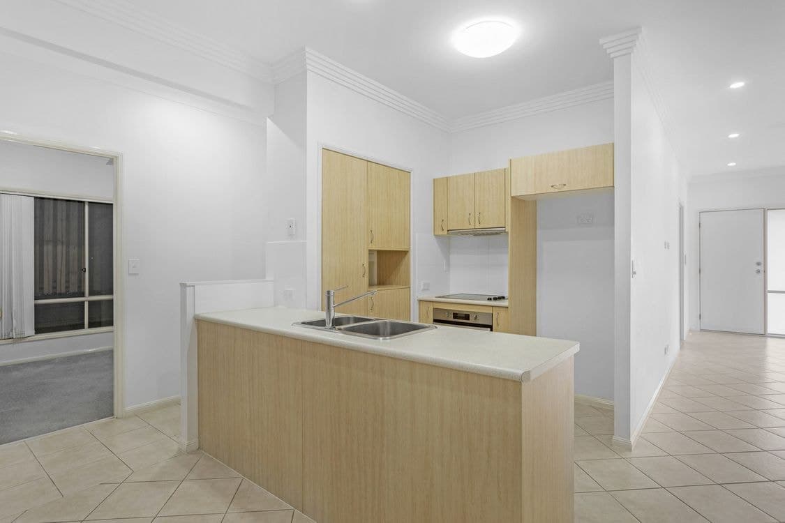 2/31 Majorca Crescent, Varsity Lakes, QLD 4227, Varsity Lakes - Thumbnail 3