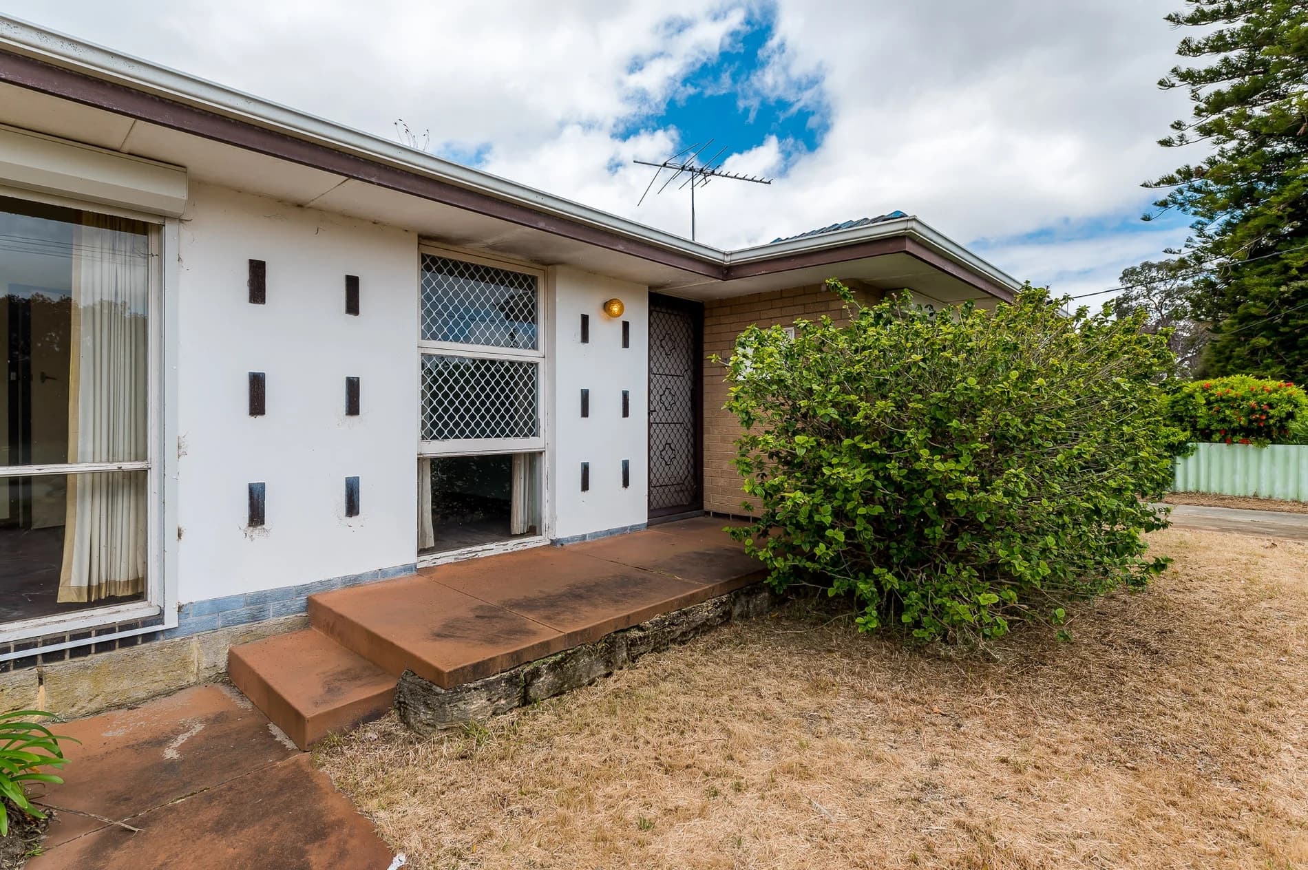 6/27 Falkirk Avenue, MAYLANDS WA 6051, Embleton - Thumbnail 2