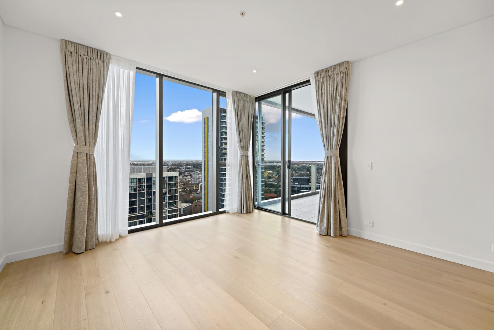 3110/81 Harbour Street, Haymarket - Thumbnail 4