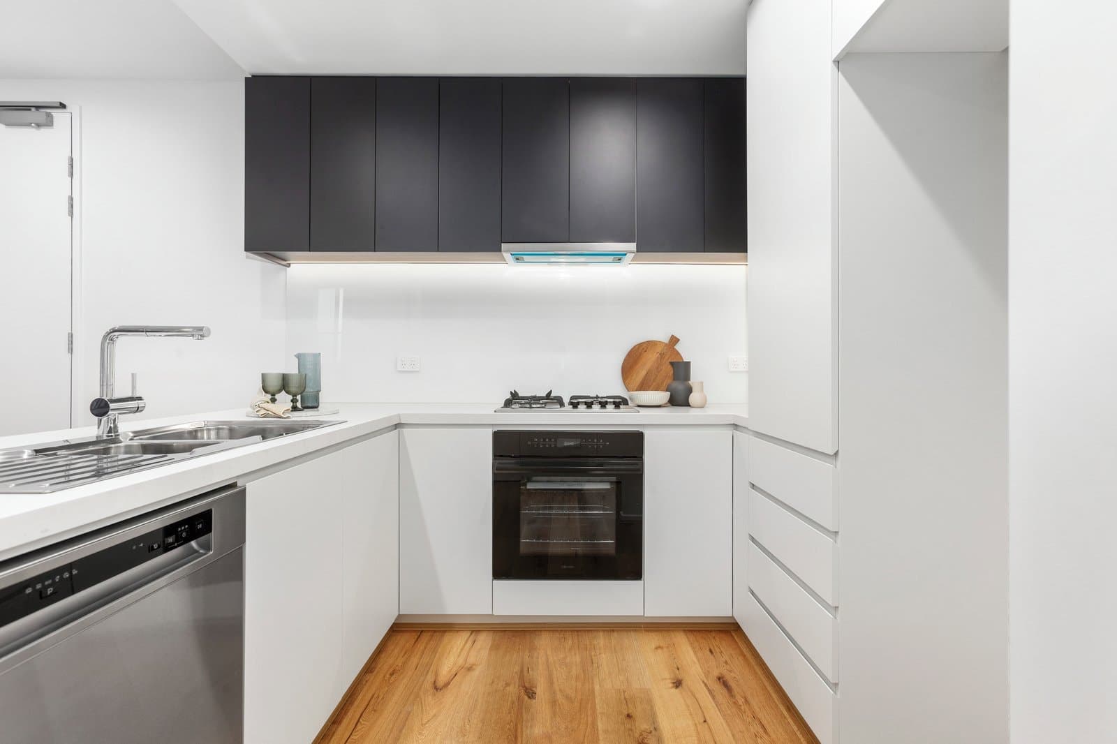 203/358-360 Hampton Street, Hampton, Hampton - Thumbnail 2