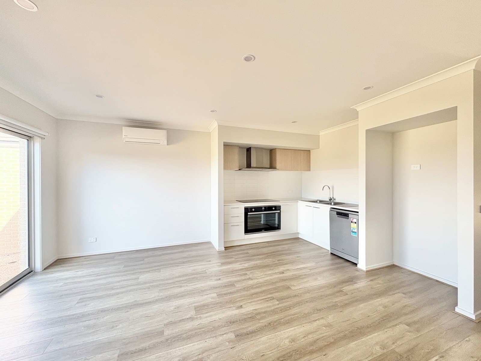 7 Pythais Way, Charlemont, Charlemont - Thumbnail 2