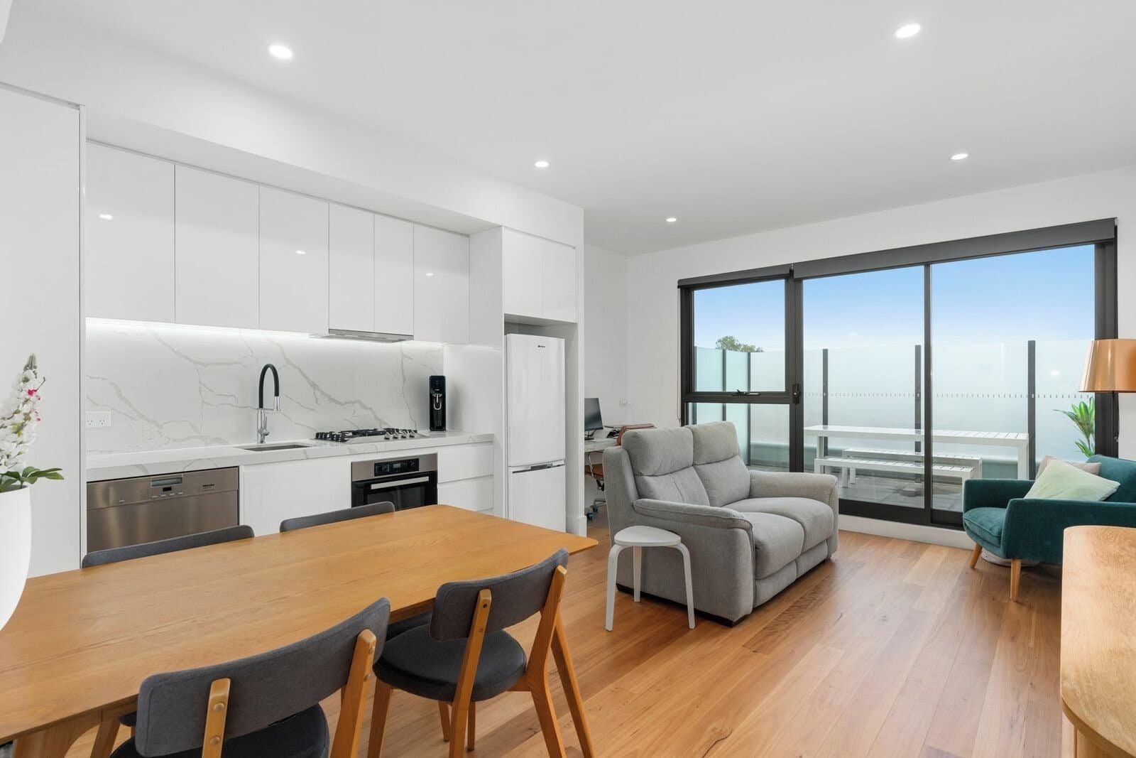 202/105 Westbury Street, Balaclava, Balaclava - Image 1