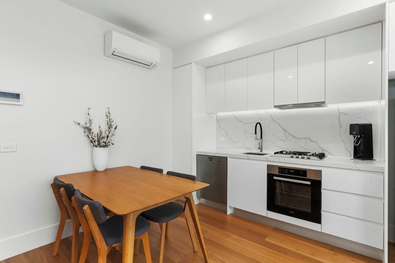 202/105 Westbury Street, Balaclava, Balaclava - Thumbnail 5