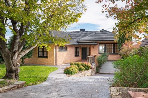 11 Sunnyside Rd, St Georges - Image 1