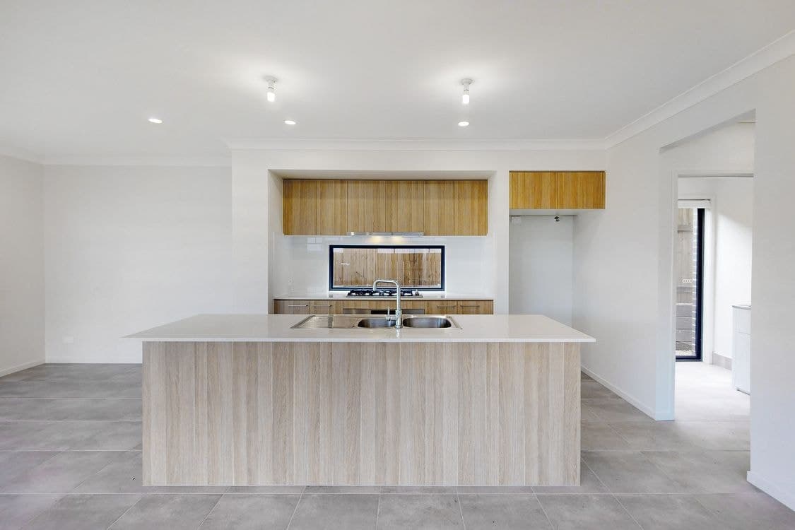 10 Russett Street, GREENBANK, QLD 4124, Greenbank - Image 1