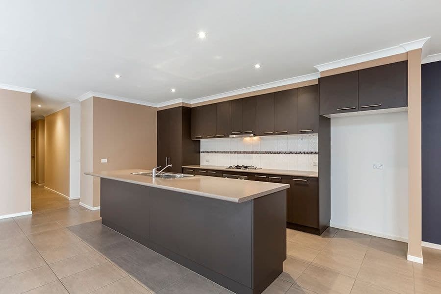 12 Eamon Walk, WILLIAMS LANDING, VIC 3027, Williams Landing - Thumbnail 3