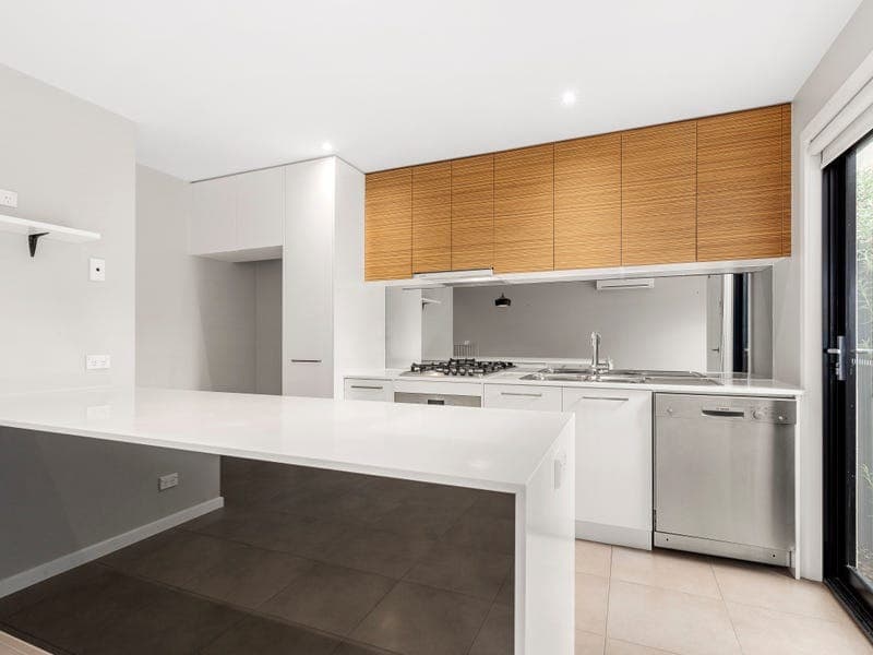 6 Sun Orchid Circuit, St Helena, VIC 3088, St Helena - Thumbnail 2
