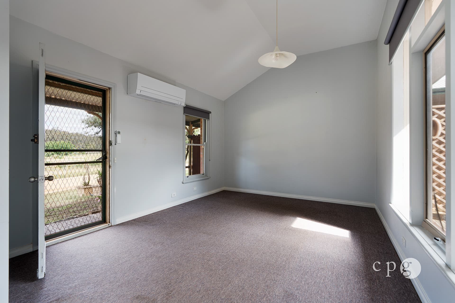 2/21 Van Heurck Street, CASTLEMAINE, VIC 3450, Castlemaine - Thumbnail 4