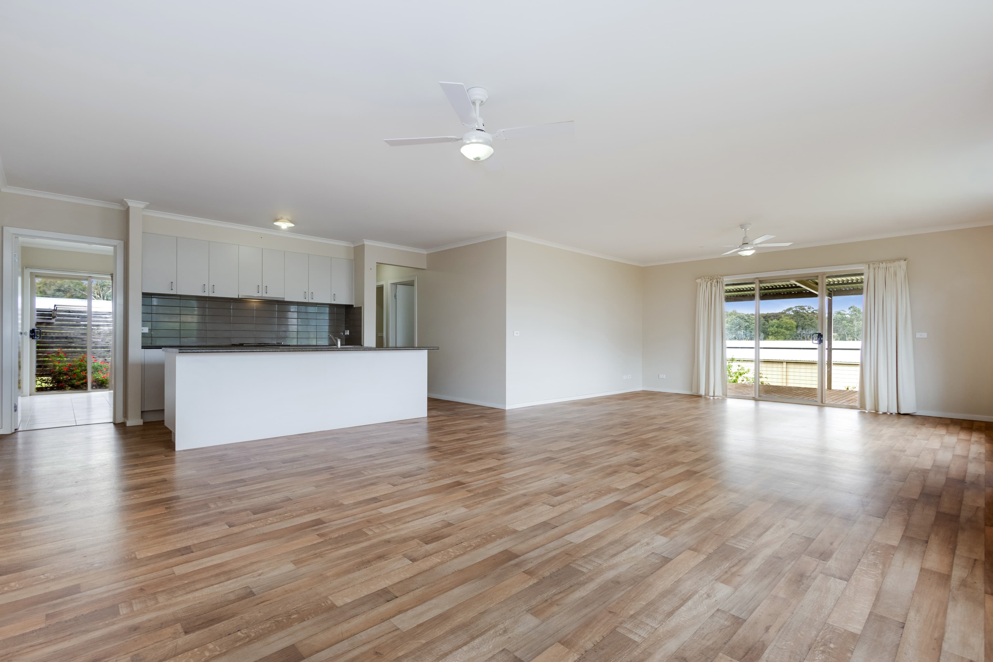 6 Cooke Street, ELPHINSTONE, VIC 3448, Elphinstone - Thumbnail 3
